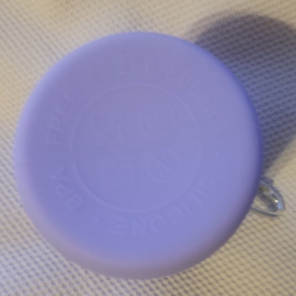 New collapsible silicone purple water bottle with clip - Picture 3 of 6